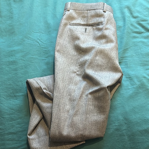 Geoffrey Beene Men’s Three-Piece Suit - Picture 3 of 5